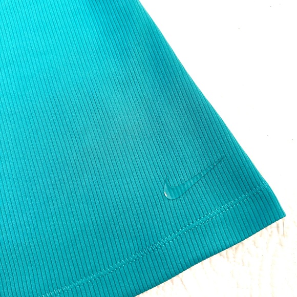 Two Nike Dri Fit Tank Top Workout Shirt Sleeveless Women's XL - Picture 7 of 15